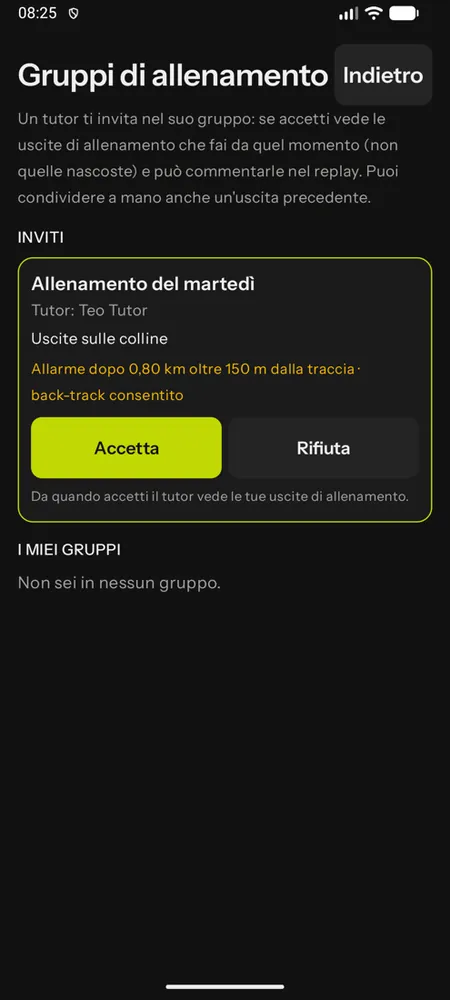 Un invito di un tutor con Accetta e Rifiuta, con l'allarme fuori traccia del gruppo